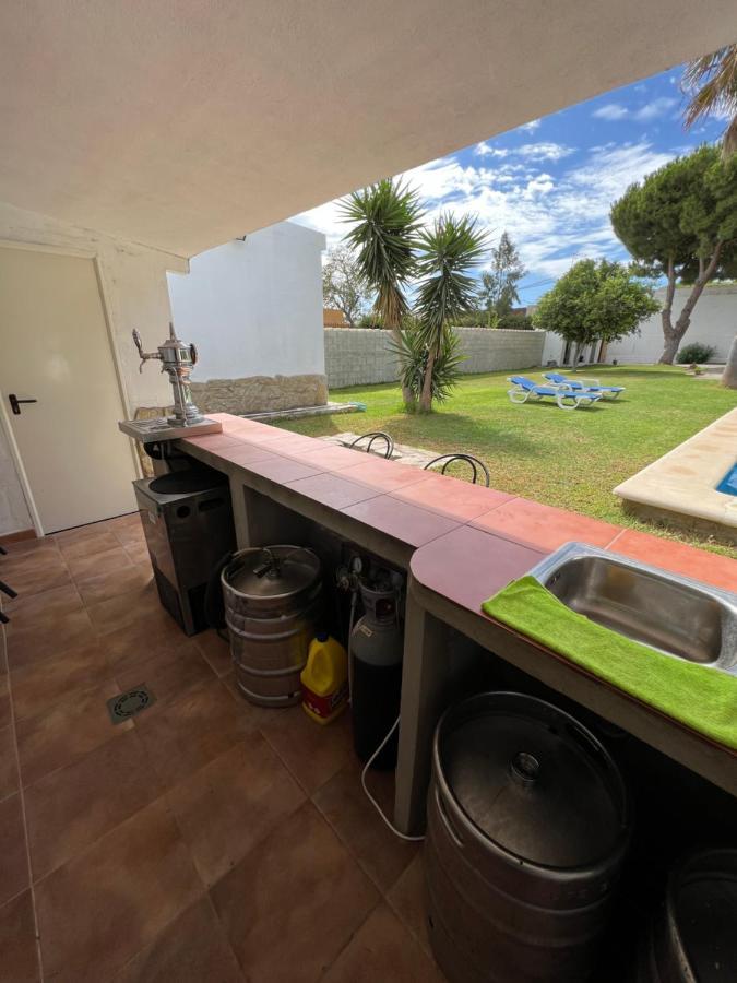 Chalet En La Barrosa, Piscina+Bbq+Grifo De Cerveza Chiclana de la Frontera Eksteriør bilde